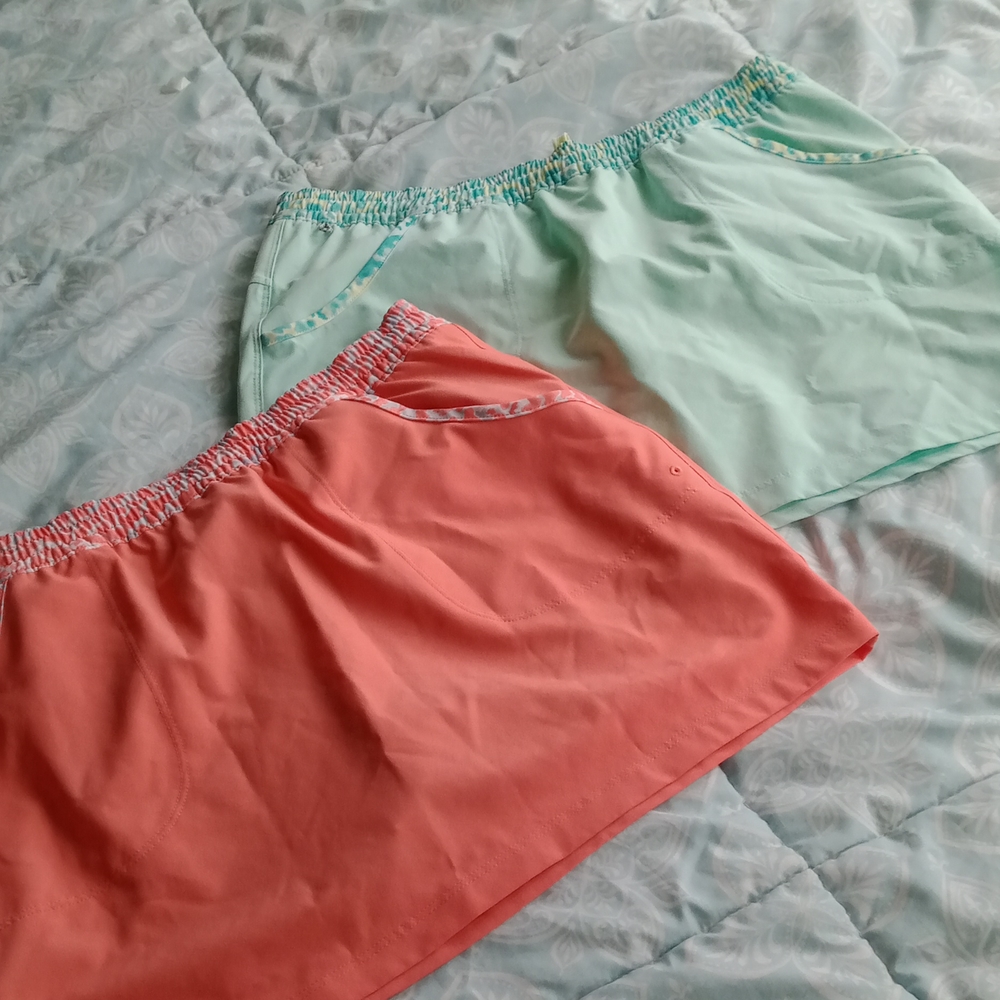 Columbia PFG (performance fishing gear) skorts(aka skirt with shorts underneath)